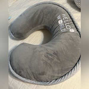 BOPPY LUXE FEEDING & INFANT SUPPORT PILLOW - HELLO WORLD PATTERN